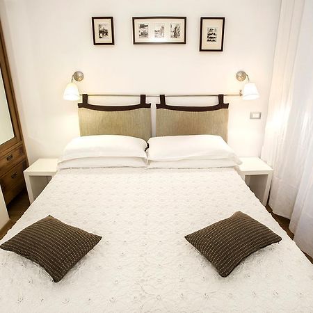 B&B Arco Del Lauro Ρώμη Εξωτερικό φωτογραφία